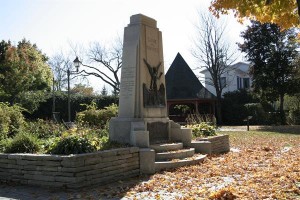 Monument patriotes St-Charles _ vol